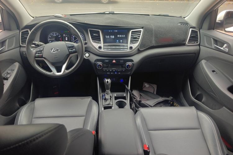Used Hyundai Tucson 2015 1.6T Dual-Clutch Two-Wheel-Drive Smart Model
