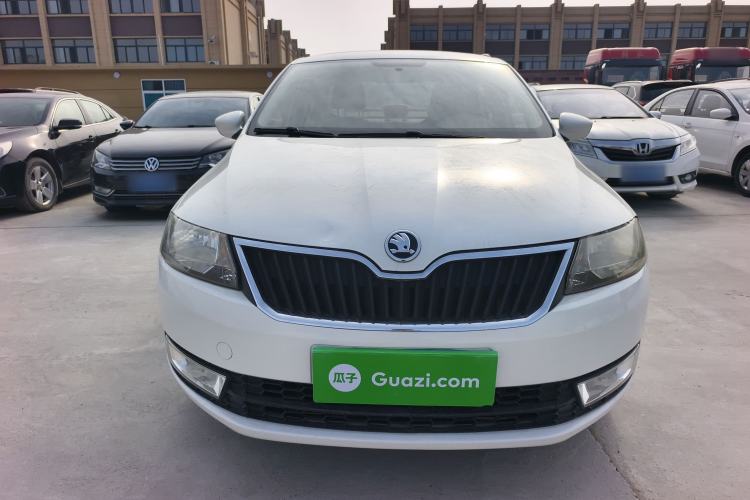Used Skoda Rapid 2015 1.6L Automatic Smart Selection Model