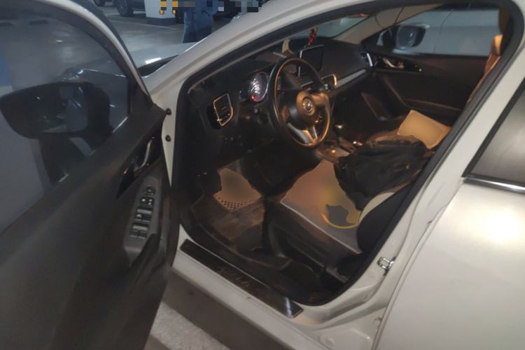 Used Mazda Mazda 3 Axela 2016 Sedan 1.5L Automatic Comfort Model