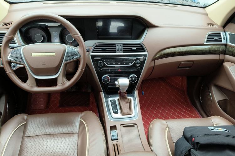 Used Leopaard CS10 2017 2.0T Automatic Luxury Model Center Console