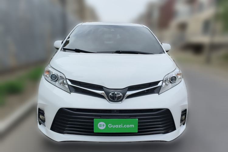 Used Toyota SIENNA 