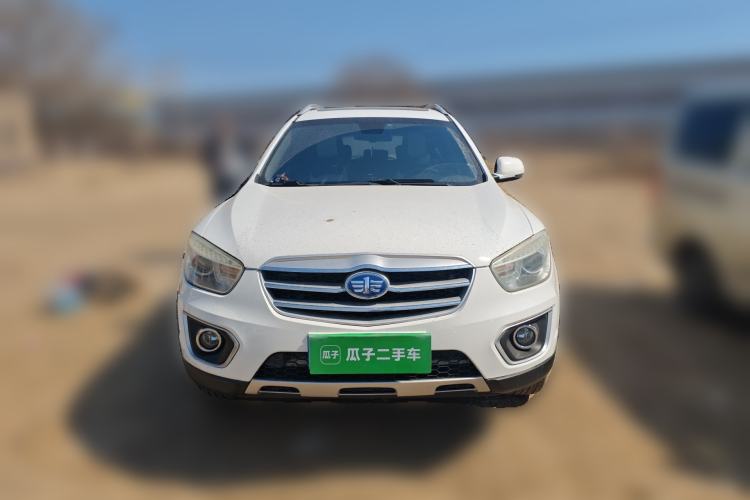 Used Bestune X80 2013 2.0L automatic comfort version
