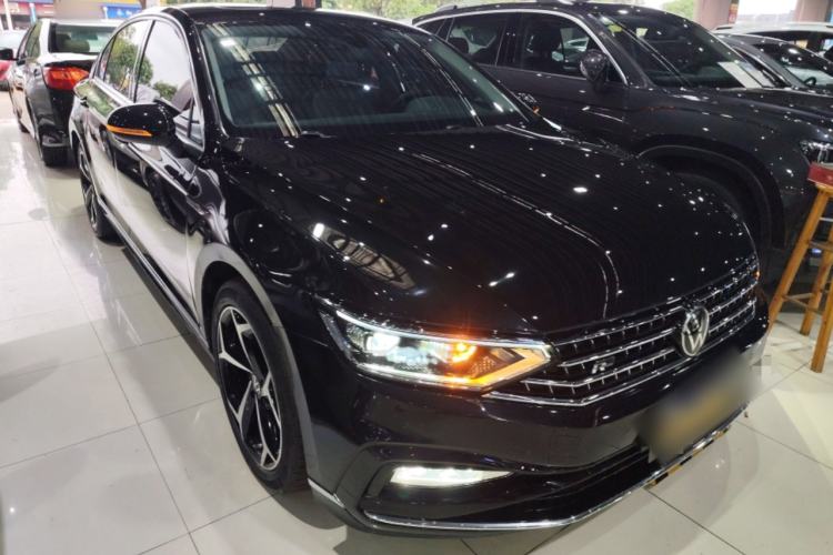 Used Volkswagen Magotan 2023 2 Million Units Commemorative Edition 330TSI DSG Luxury Version Exterior 1