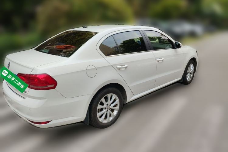 Used Volkswagen Lavida 2015 1.6L Manual Comfort Edition