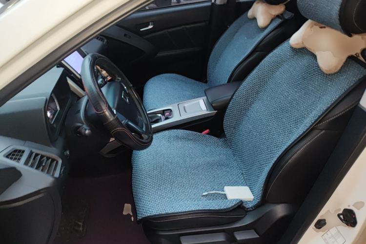 Used Luxgen U6 SUV 2014 1.8T Fashion Edition Left Front Seat