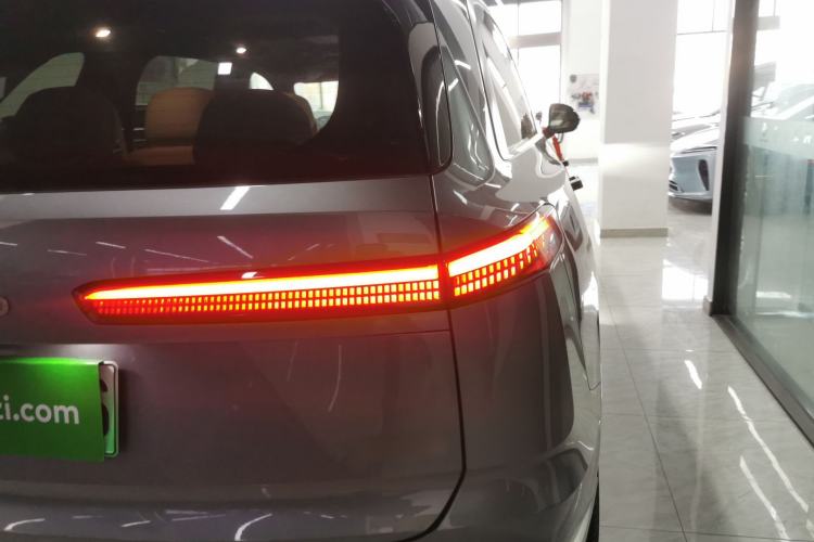 Used ONVO Luxeed L90 2025 Model—Max Six-Seater Version