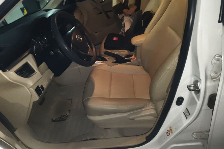 Used Toyota Corolla 2014 1.6L CVT GL Left Front Seat