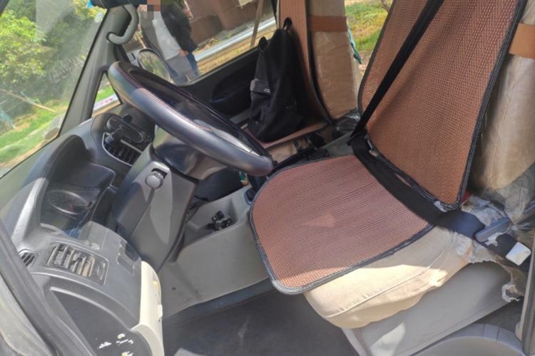 Used FORTHING Lingzhi 2016 V3 1.5L 7-Seater Comfort Model China V Standard Left Front Seat