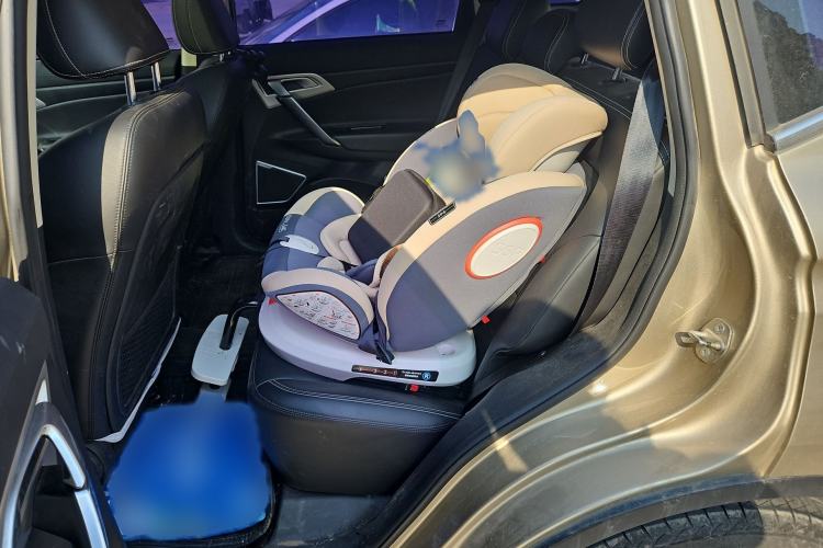 Used Geely Auto Emgrand X7 Sport 2016 2.0L Manual ZhiShang Version Interior 4