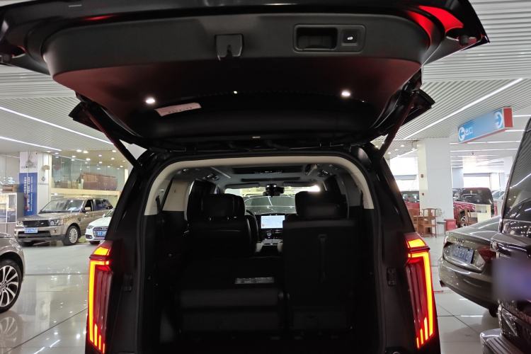 Used GAC Trumpchi M8 2024 Master Series 400T Prestige Edition Trunk