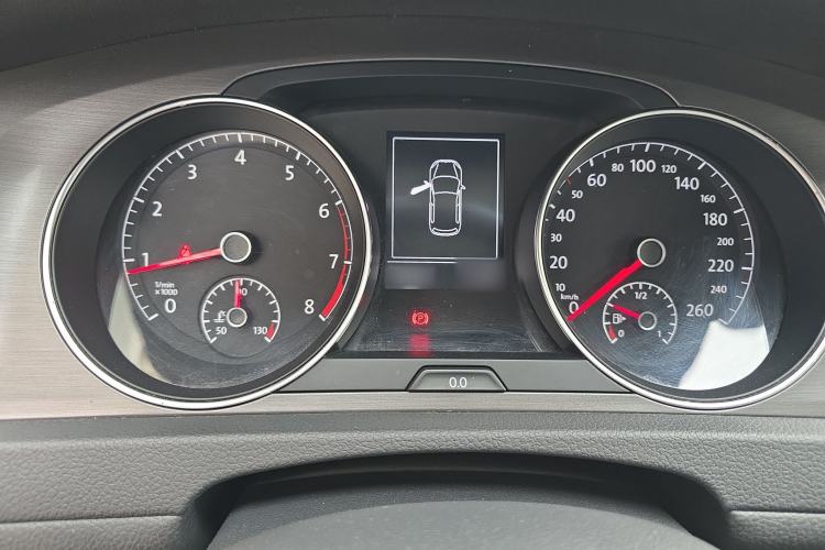 Used Volkswagen Golf 2015 1.4TSI Automatic Luxury Model Instrument Cluster