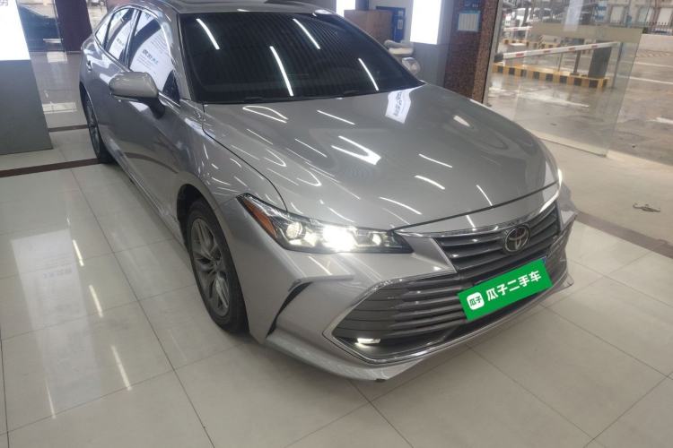Used Toyota Avalon 2019 2.5L Ambition Version China VI Standard Front Right 45 Deg