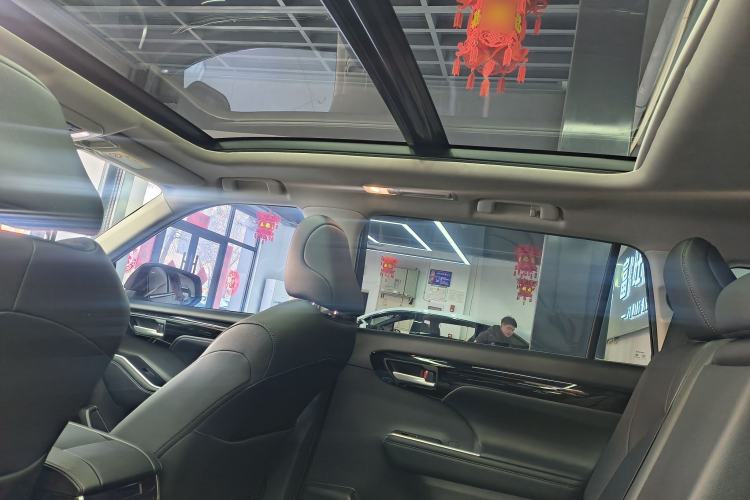 Used Toyota Highlander 2022 Dual-Engine 2.5L Four-Wheel Drive Prestige Version 7 Seats Interior 9