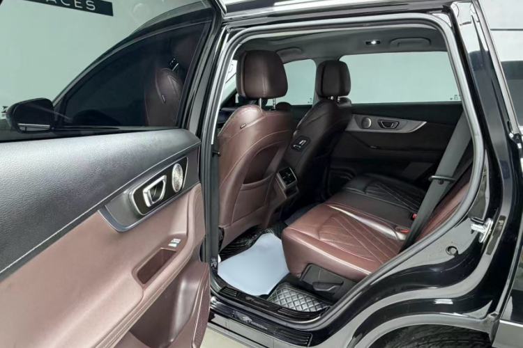 Used Chery Tiggo 8 PRO 2024 Champion Edition 390T Four-Wheel Drive Peak Version 5 Seats