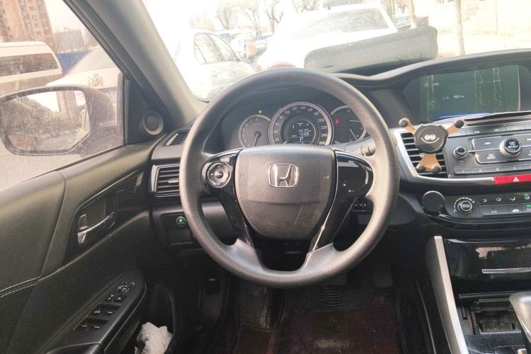 Used Honda Accord 2016 2.0L Comfort Edition
