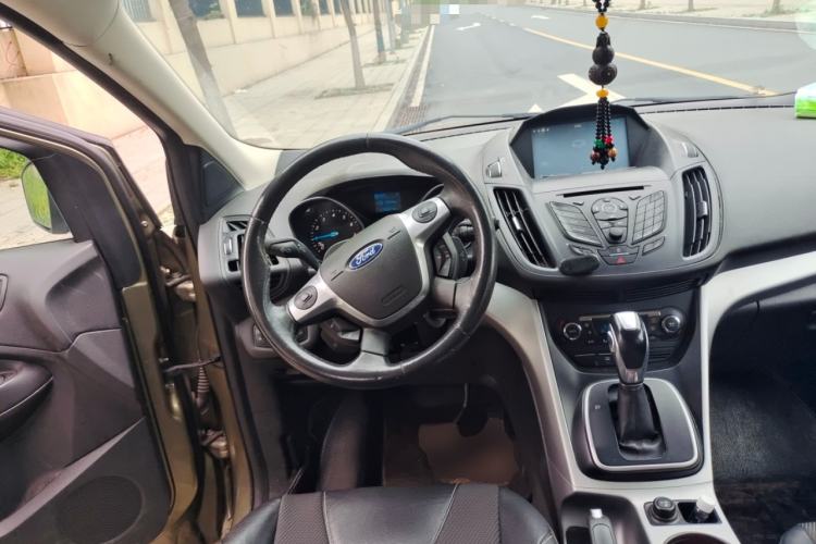 Used Ford Kuga 2013 1.6L GTDi Two-Wheel-Drive Trend Model Steering Wheel