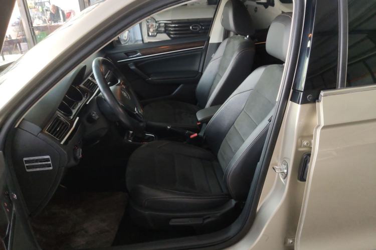 Used Volkswagen Bora 2016 230TSI DSG Luxury Version