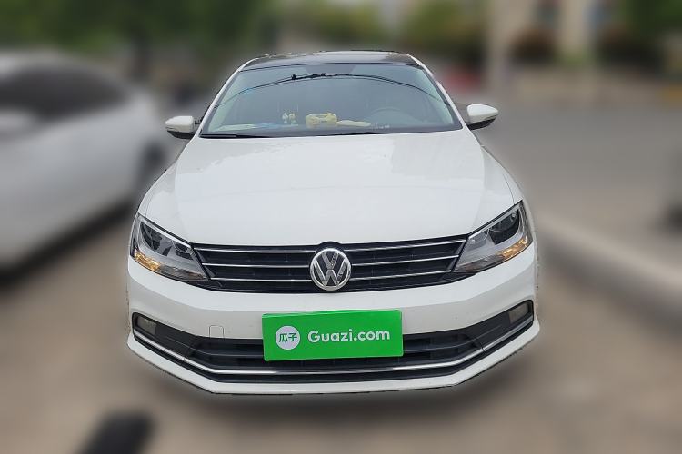 Used Volkswagen Sagitar 2017 230TSI Automatic Comfort Version Front