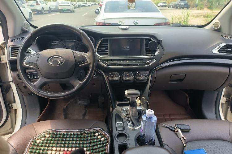 Used GAC Trumpchi GS4 2016 235T G-DCT Luxury Edition Center Console