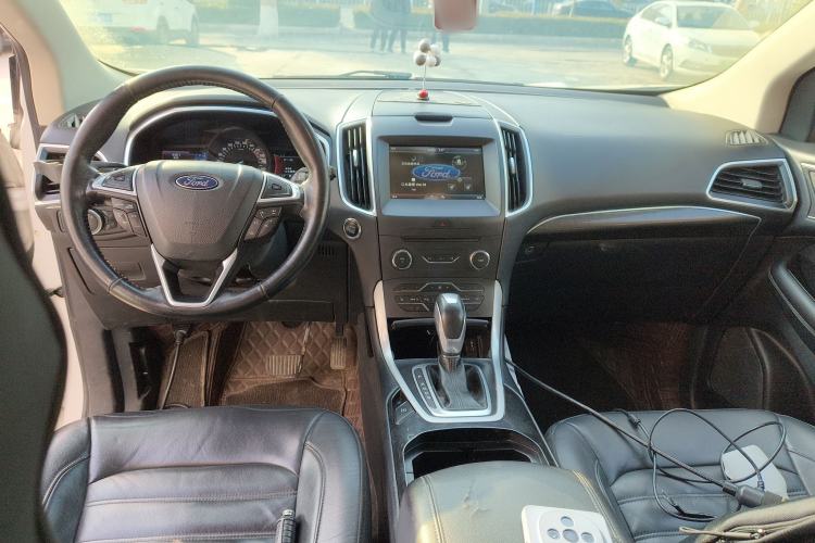 Used Ford Edge 2015 2.0T GTDi Two-Wheel-Drive High-Line Version