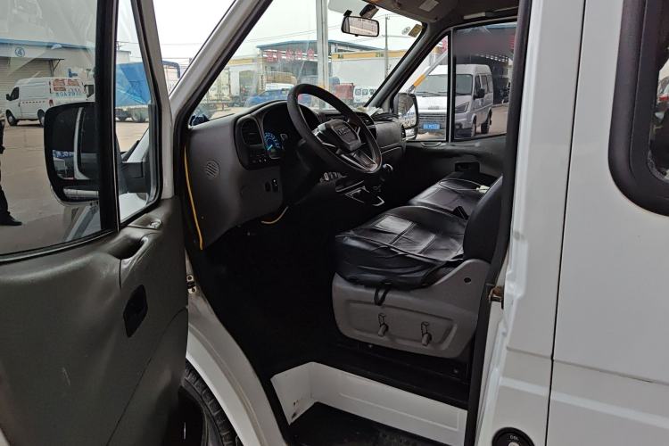 Used JMC Transit 2017 2.8T Commercial Version Short Wheelbase Low-Roof 6/7/8-Seater JX493 Driver Seat