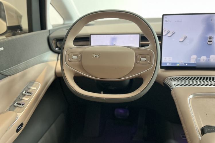 Used XPeng X9 2025 740 Ultra-Long Range Max
