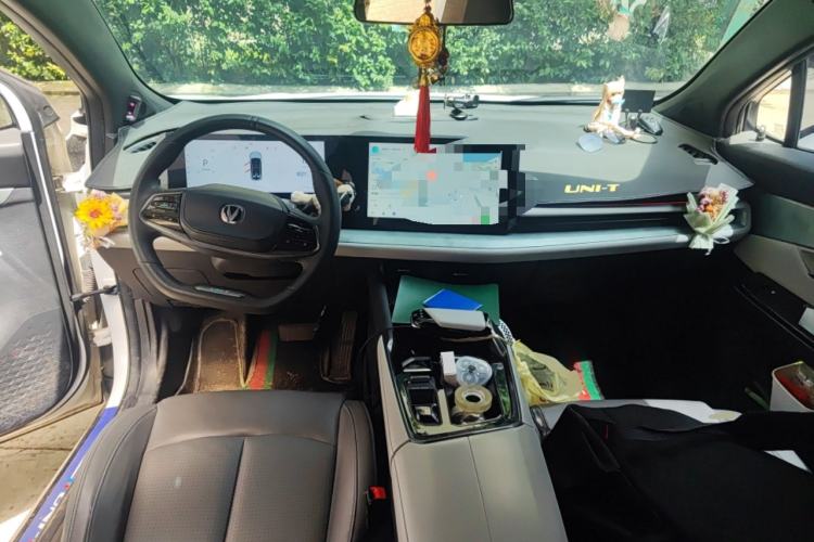 Used CHANGAN UNI-T 2022 1.5T Flagship Edition Center Console