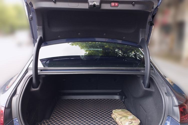 Used Mercedes-Benz EQE 2022 350 First Edition Special Version Trunk