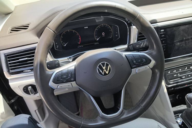 Used Volkswagen Viloran 2020 330TSI Luxury Edition
