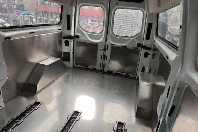 Used Ford Transit 2019 2.0T Diesel Multi-Purpose Commercial Vehicle Mid-Drive Mid-Roof 6-Seater China VI Standard
