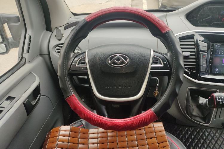 Used SAIC MAXUS Xintu V80 2021 2.0T Manual Classic Aoyuntong Long Wheelbase Mid-Roof 6/7/8/9-Seater