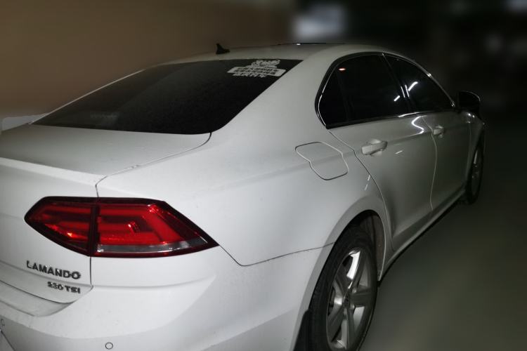 Used Volkswagen Lamando 2017 230TSI DSG Fashion Edition Rear Right 45 Deg