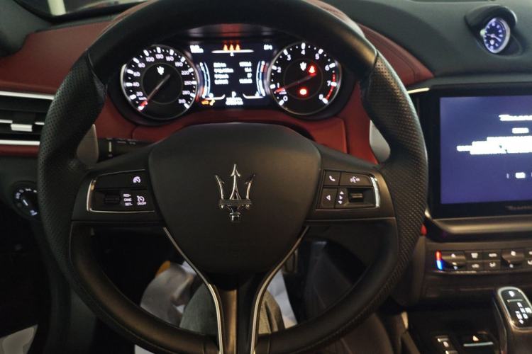 Used Maserati Ghibli 2022 3.0T Modena Steering Wheel