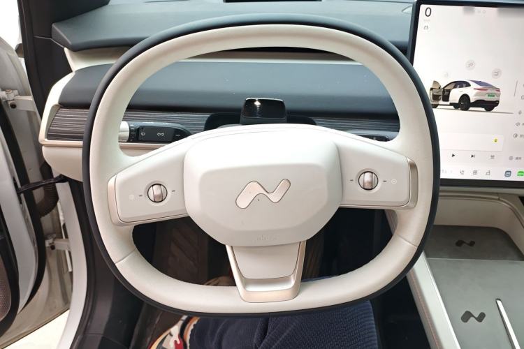 Used ONVO L60 2024 60 kWh Rear-Drive Version