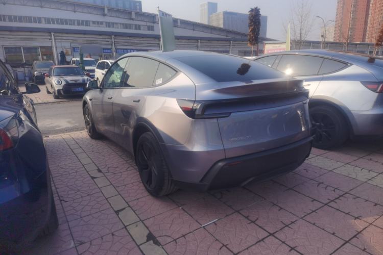 Used Tesla Model Y 2025 Long-Range All-Wheel Drive First Edition