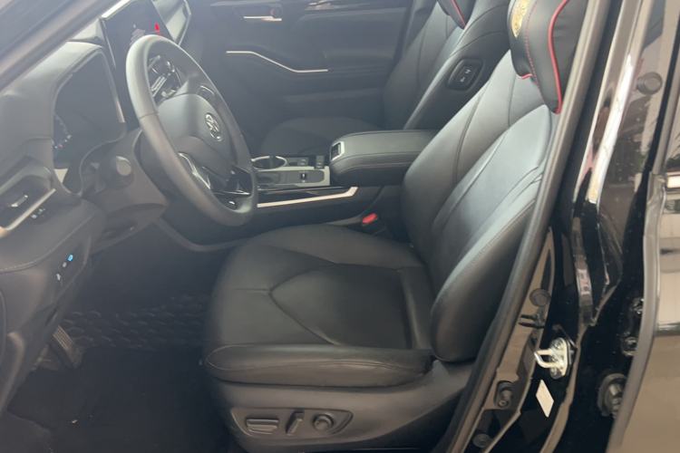 Used Toyota Highlander 2024 2.5L Smart Electric Hybrid Dual-Motor Two-Wheel Drive Luxury Version 7 Seats
