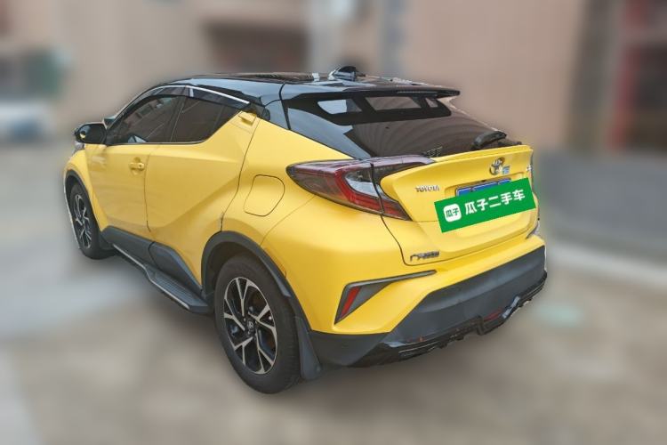 Used Toyota C-HR 2018 2.0L Luxury Sunroof Version China V Emission Standard
