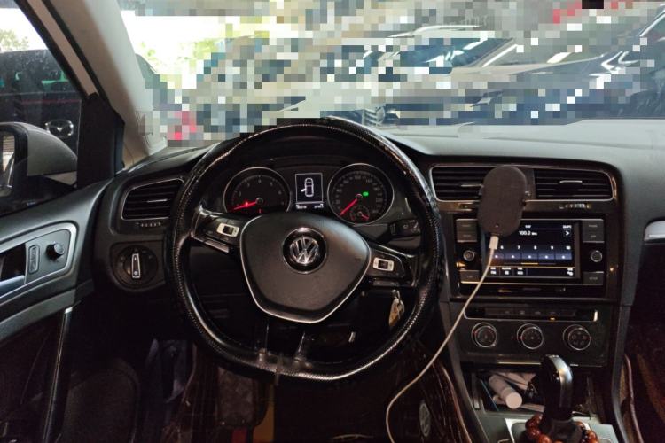 Used Volkswagen Golf 2018 230TSI Automatic Comfort Model Steering Wheel