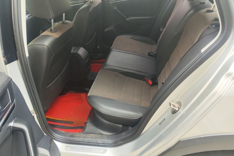 Used Volkswagen C-TREK 2017 230TSI DSG Comfort Version
