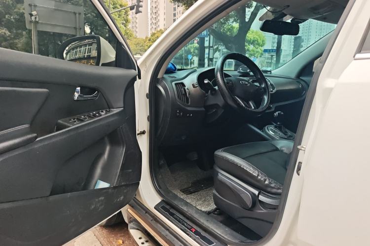 Used Kia Sportage R 2015 2.0L Automatic Two-Wheel Drive DLX Model