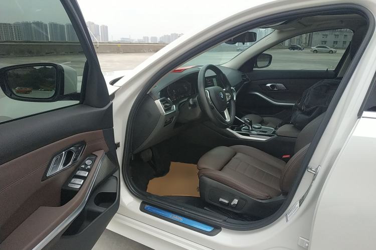 Used BMW 3 Series 2020 325Li First Edition Driver Seat