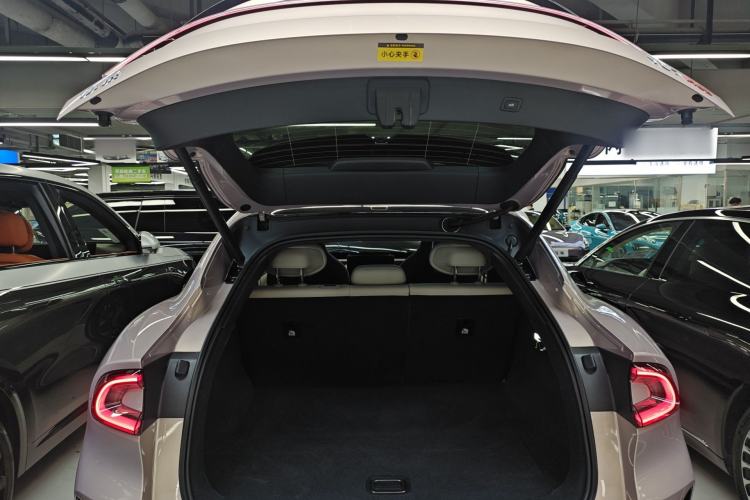 Used Xiaomi Auto YU7 2025 Ultra-Long Range High-Performance All-Wheel-Drive Max Edition
