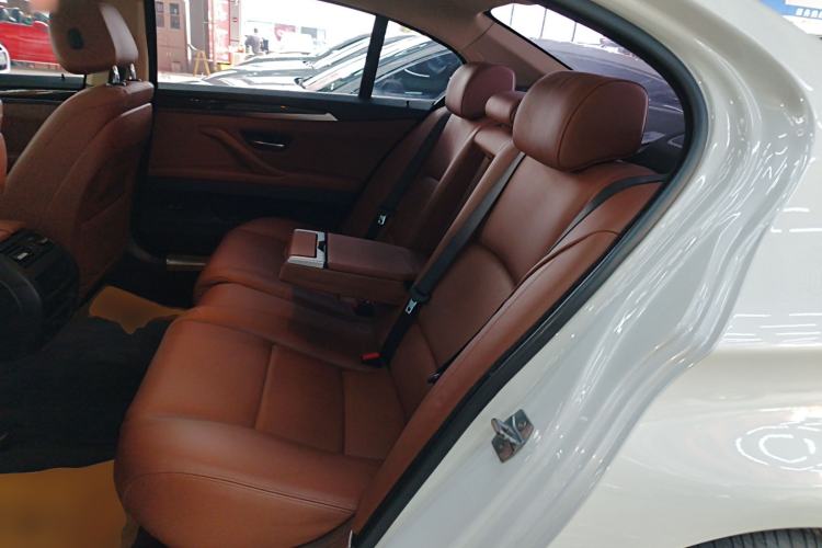 Used BMW 5 Series 2014 525Li Leading Model
