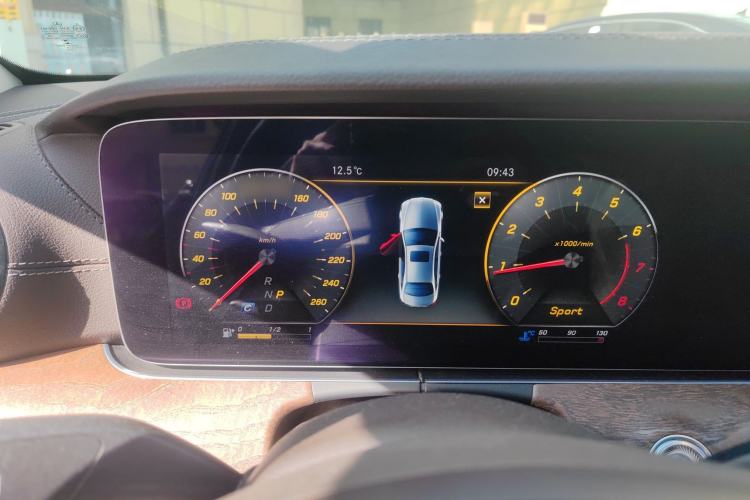 Used Mercedes-Benz E-Class 2018 Facelift E 300 L Luxury Edition
