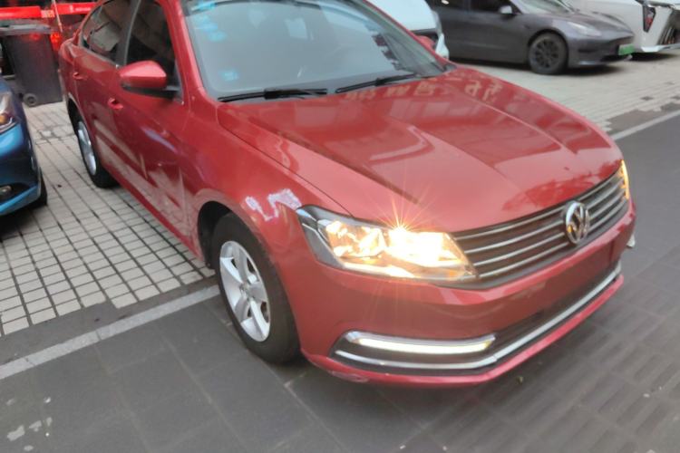 Used Volkswagen Lavida 2015 1.6L Automatic Fashion Edition
