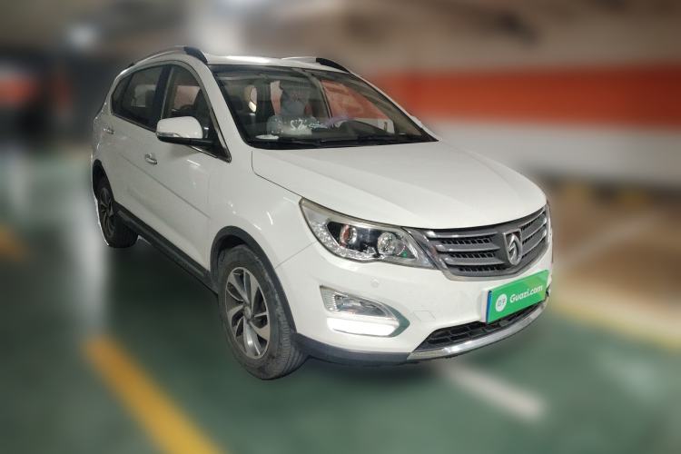 Used Baojun 560 2015 1.8L manual luxury version