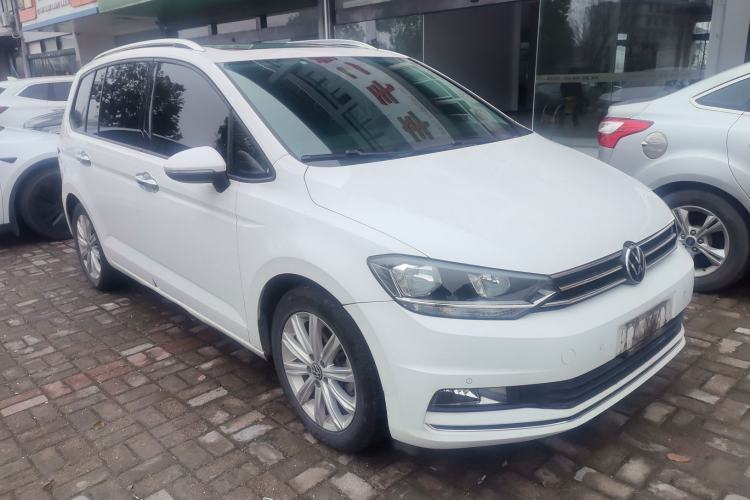 Used Volkswagen Touran 2021 Touran L 280TSI DSG Comfort Edition 7 Seats Front Right 45 Deg