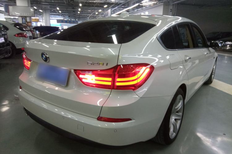 Used BMW 5 Series GT 2015 528i Leading Model