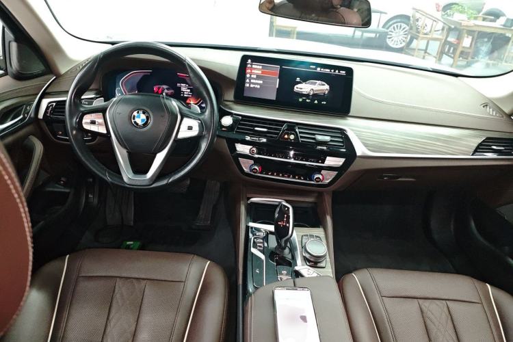 Used BMW 5 Series 2022 Updated 530Li Leading Edition Luxury Package Center Console