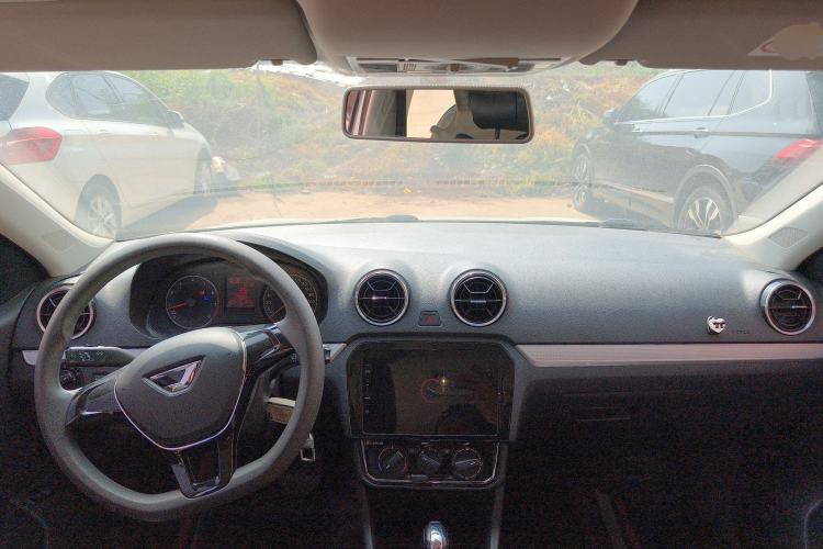 Used Jetta VA3 2019 1.5L Automatic Enjoyment Edition Center Console